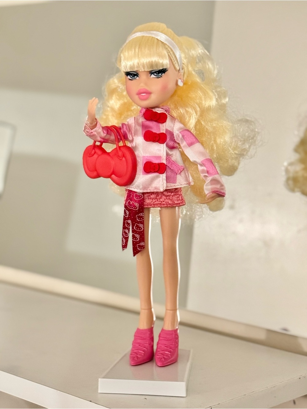 Hello kitty x bratz